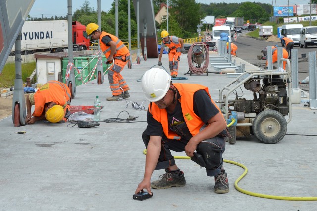 Zgodnie z zapowiedziami Generalnej Dyrekcji Dróg Krajowych i Autostrad most w Bydlinie będzie gotowy na sezon letni. Najprawdopodobniej udostępnienie przeprawy nastąpi już w przyszłym tygodniu. 