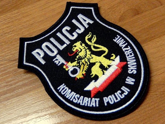 Funkcjonariusze skwierzyńskiego komisariatu policji będą nosić na mundurach naszywki ze stylizowanym godłem miasta &#8211; Złotym Lwem.