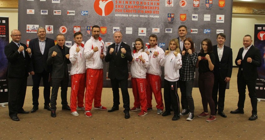 Uczestnicy konferencji przed mistrzostwami w Kielcach