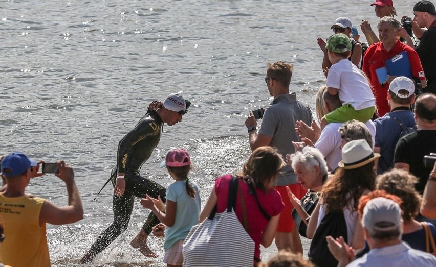 Blisko 600 osób wystartowało w Triathlonie Gdańsk 2015. Najlepsi Banach i Załucka [ZDJĘCIA]