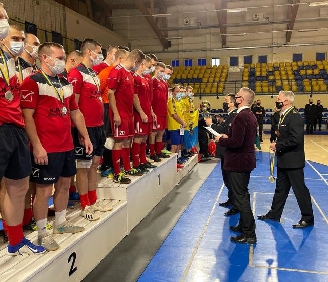 XXVIII Mistrzostwa woj. śląskiego Strażaków PSP w futsalu o Puchar Śląskiego Komendanta Wojewódzkiego Państwowych Straży PożarnychZobacz kolejne zdjęcia. Przesuwaj zdjęcia w prawo - naciśnij strzałkę lub przycisk NASTĘPNE