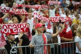 Polska - Argentyna ZDJĘCIA KIBICÓW, WYNIK Gorąca atmosfera i głośny doping dla polskich siatkarzy w Spodku. To przedsmak mistrzostw świata