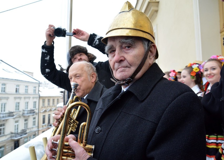 Hejnalista Onufry Koszarny ostatni raz zagrał z balkonu lubelskiego ratusza [WIDEO, ZDJĘCIA]