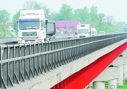 Most w pobliżu Cigacic nie spełnia norm wymaganych dla dróg szybkiego ruchu (Mariusz Kapała)