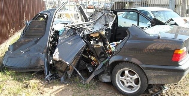 Tak wyglądało BMW po wypadku, ktory wydarzył się pod koniec...