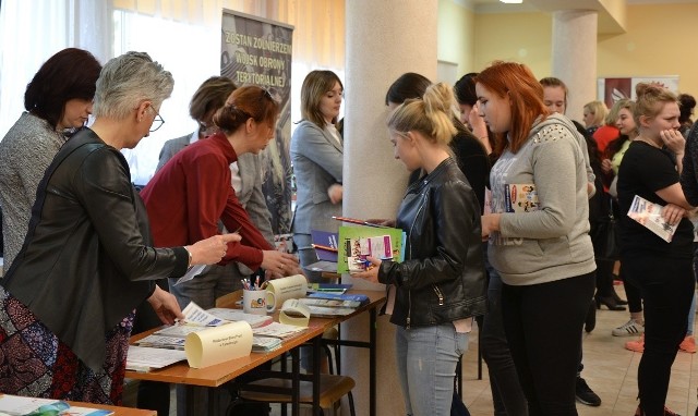 Podczas targów goście mieli możliwość zapoznać się z ofertą edukacyjną szkół i pracodawców