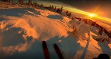 Zjechał z zaśnieżonej góry na nartach o zachodzie słońca. Co za spektakularny widok! Opolanie kochają Pilsko