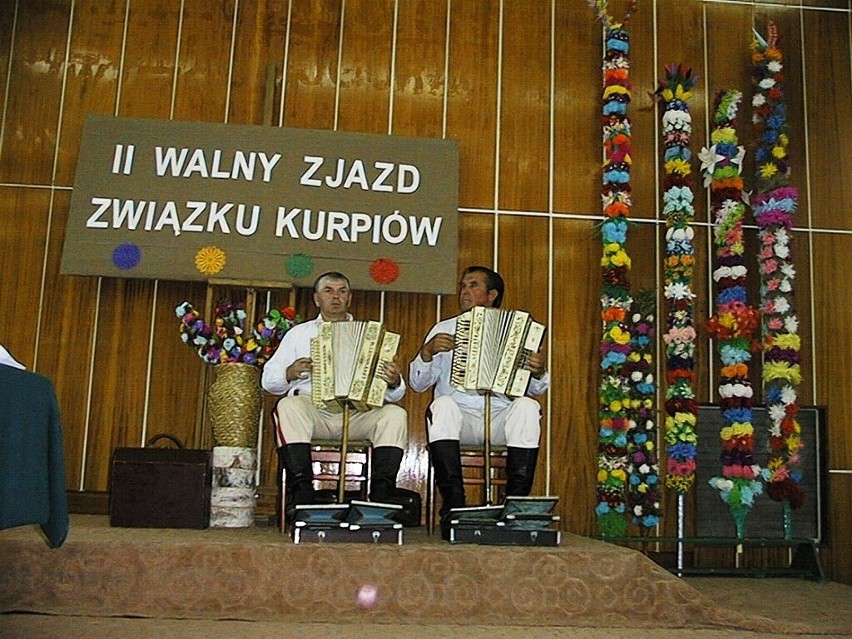 Ostrołęczanie i mieszkańcy powiatu ostrołęckiego w 2000 roku. Tak wyglądali. Zobaczcie zdjęcia z archiwum TO