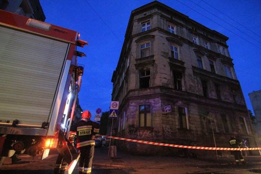 Wrocław: Tragiczny pożar przy Kniaziewicza. Nie żyje 52-letnia kobieta (ZDJĘCIA)