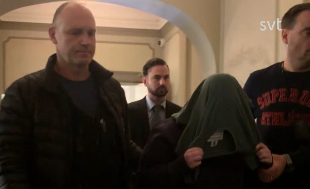 Szwecja: Sąd Okręgowy w Blekinge skazał 20-latkę na 2 lata pozbawienia wolności za znęcanie się nad 3-letnią córką.