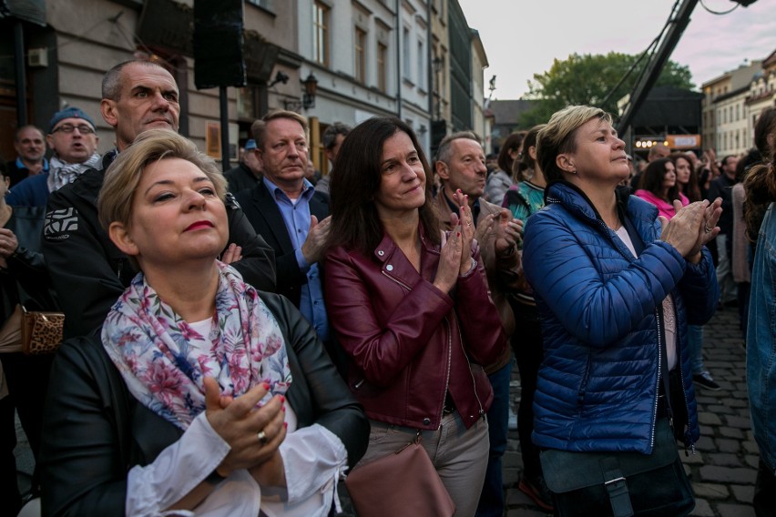 Szalom na Szerokiej przyciągnął tłumy krakowian. Zobacz jak bawili się na finale Festiwalu Kultury Żydowskiej