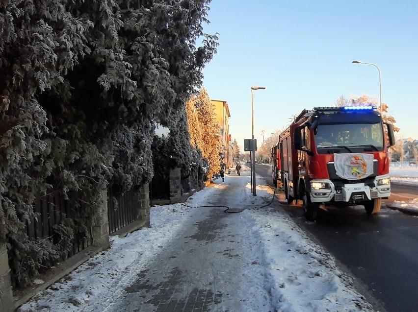 Na miejscu działali strażacy, policja, Zespoły Ratownictwa...