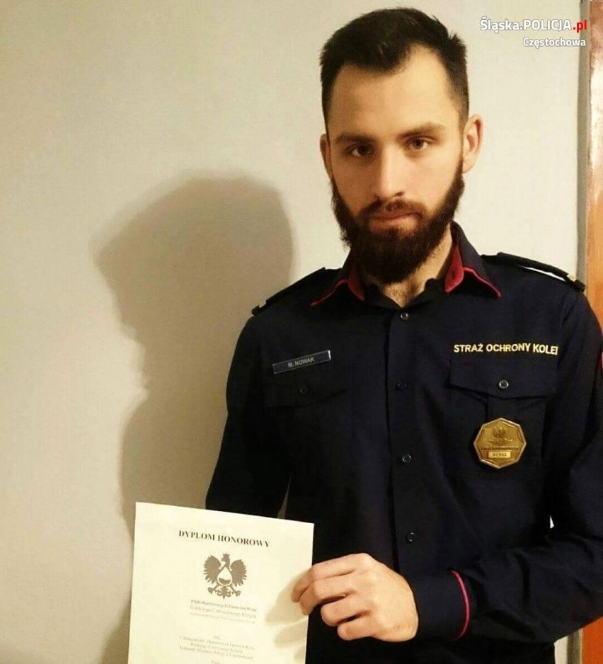 Częstochowski policjant został zasłużonym honorowym dawcą krwi