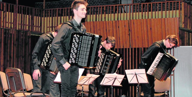 Piotr Zarzyka zagrał w Zespole Szkół Muzycznych, a recital był podsumowaniem nauki.