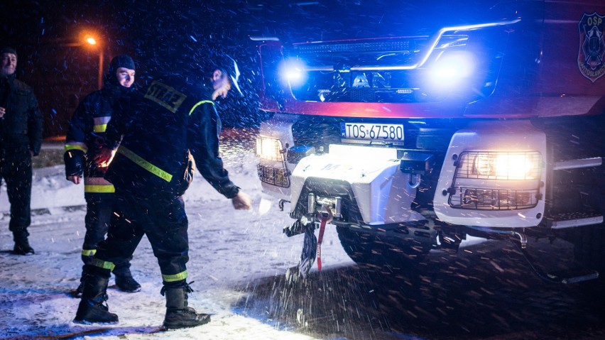 Strażacy z Witosławic mają nowy wóz. Jego powitanie było imponujące (ZDJĘCIA, WIDEO)