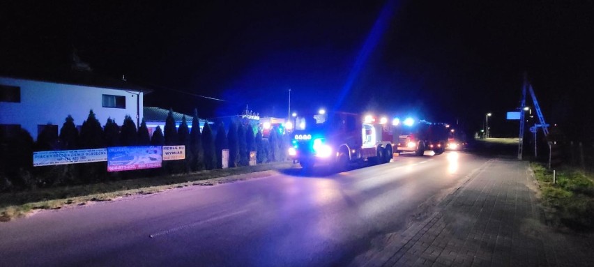 Pożar budynku w Sułkowicach w gminie Chynów. Co było przyczyną zdarzenia?