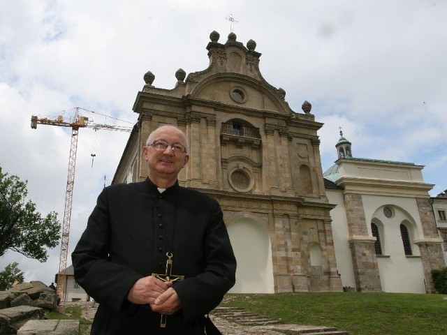 Zygfryd Wiecha, superior Klasztoru Ojców Oblatów zaprasza na uroczystości.