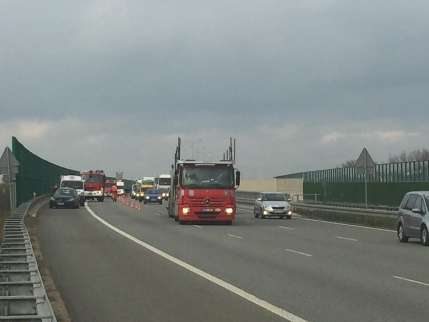 Karambol na autostradzie A1 na wysokości Knurowa