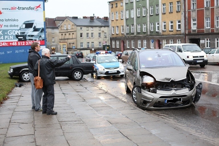 Kolizja na skrzyżowaniu 3 Maja/Kołłątaja