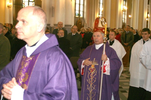Mszę koncelebrował biskupa Henryk Tomasik.