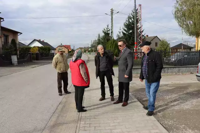 Spotkanie starosty Dariusza Czechowskiego z mieszkańcami w Żelisławicach. Więcej na następnych zdjęciach >>>