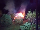 Gmina Magnuszew. Wieczorny pożar domu w Tyborowie. Cały budynek stanął w ogniu [zdjęcia]