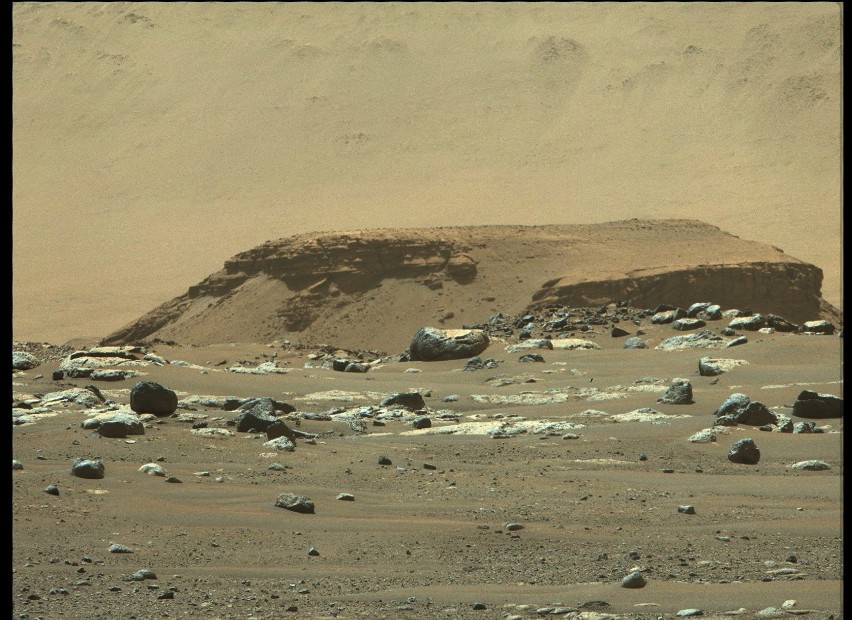 Zobacz zdjęcia z Marsa! Łazik ma za sobą pierwszą jazdę:...