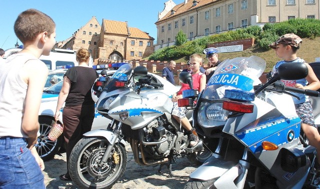 Jutro na błoniach od godz. 17 trwać będzie festyn policyjny, ale już dziś dojazd nad Wisłę zostanie zamknięty.