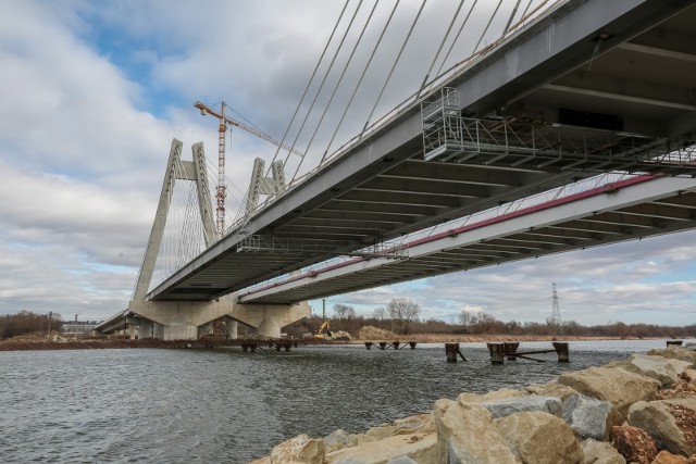 Nowy most w ciągu S7 nad Wisłą udrożni ruch na ulicach Krakowa