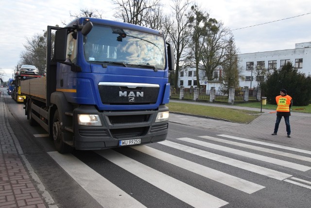 Obwodnice mają wyprowadzić z Olesna, Praszki i Gorzowa Śl. ruch tranzytowy, czyli tiry, które teraz pędzą przez środek miast.