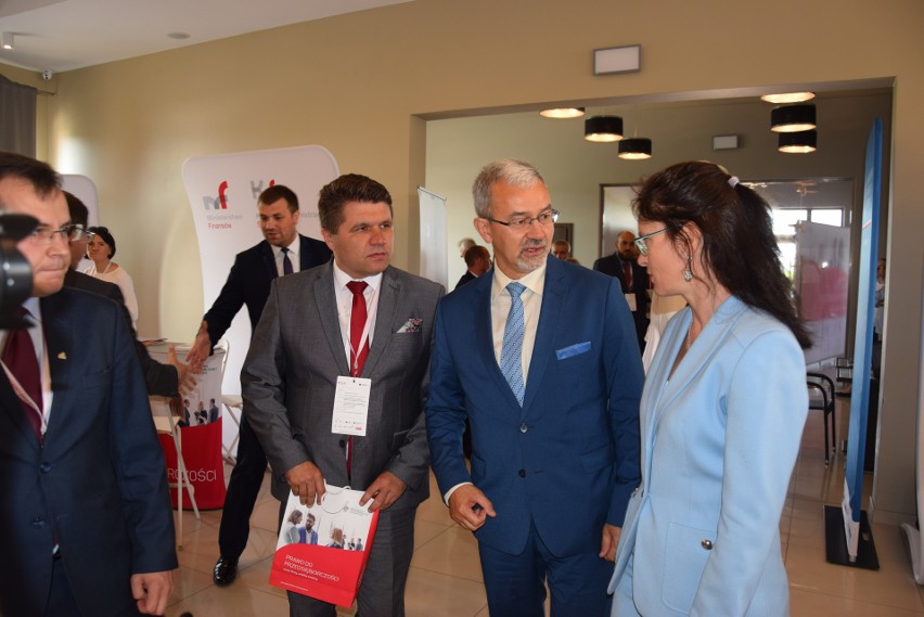 Minister inwestycji i rozwoju mówił w Wieluniu o założeniach Konstytucji dla Biznesu [ZDJĘCIA]