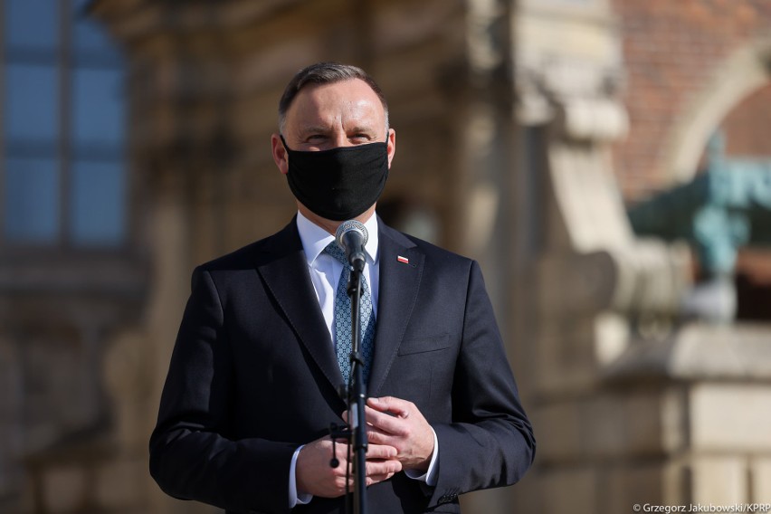 Prezydent Andrzej Duda na obchodach 11. rocznicy katastrofy...