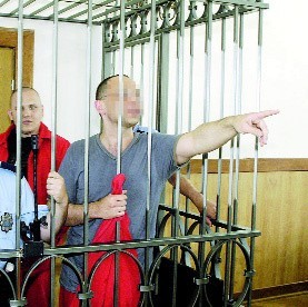 Krzysztof Ł., pseudonim Łapa, był sądzony za zlecenie zabójstwa przed Malibu. Najpierw został uniewinniony, potem - dzięki zeznaniom Sankula - skazany nieprawomocnie na osiem lat więzienia, ale za bójkę. Teraz odpowiada przed sądem jako szef zorganizowanej grupy przestępczej.