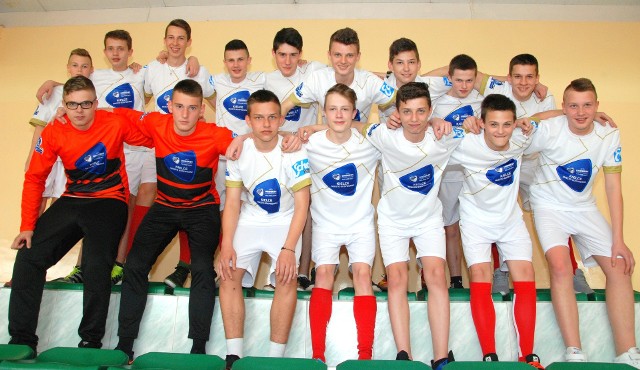 Serbia, czyli reprezentacja Gimnazjum z Małogoszcza jest gotowa do walki w fazie finałowej największego w Polsce regionalnego turnieju dla gimnazjalistów MiniEuro 2017