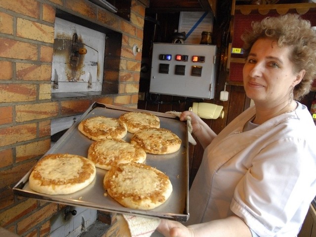 W pizzerii przy barze Poranek dziennie wypiekanych jest ponad 300 sztuk pizzy.  