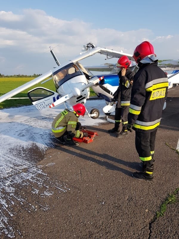 Wypadek na lotnisku w Piotrkowie - zderzyły się dwie awionetki