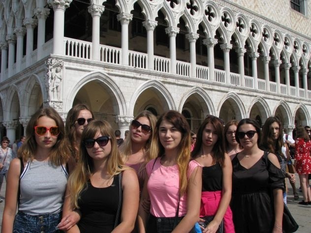 Oprócz praktyk uczniowie zwiedzają Rimini, byli na wycieczce w Wenecji (na zdjęciu), przed nimi zwiedzanie San Marino