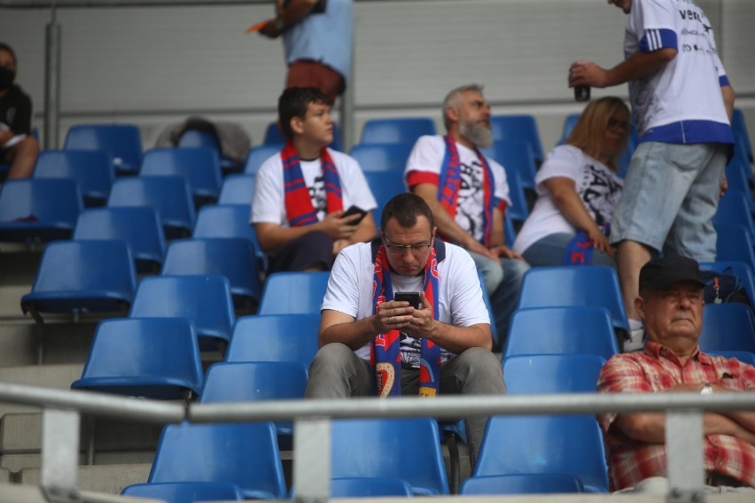 5.07.2021. Kibice na meczu Piast Gliwice - Raków Częstochowa...