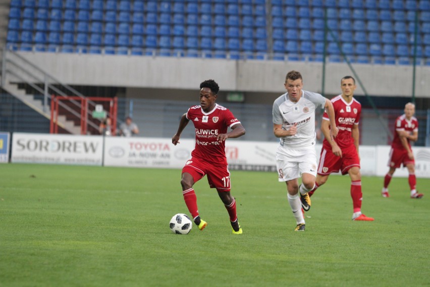 Piast Gliwice – Zagłębie Lubin 2:1. Trzecia z rzędu wygrana. W Gliwicach mają lidera! RELACJA, ZDJĘCIA