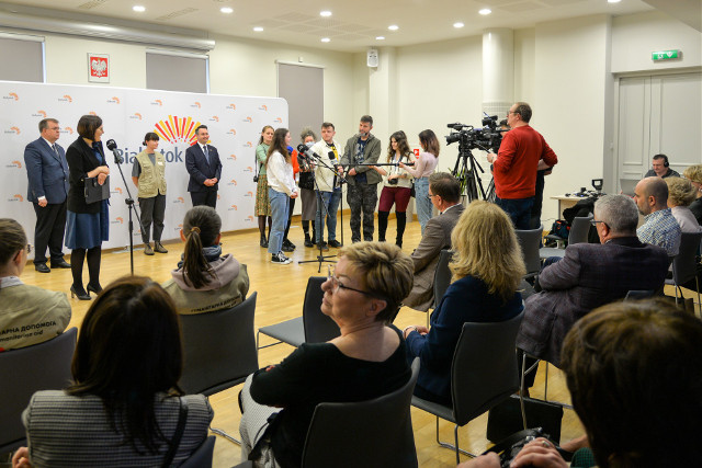 Kilkudziesięciu ukraińskich nauczycieli dostanie pracę w białostockich szkołach i przedszkolach