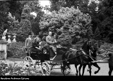 Zobacz niezwykłe, unikatowe, archiwalne zdjęcia z Łańcuta. Wizyta prezydenta Mościckiego, księcia Kentu i innych znanych gości