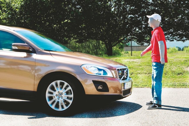 Volvo przeprowadza już ostatnie testy systemów, dzięki którym ochrona pieszych będzie większa