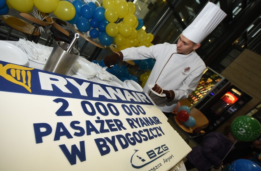 Z bydgoskiego lotniska odleciały dwa miliony pasażerów!