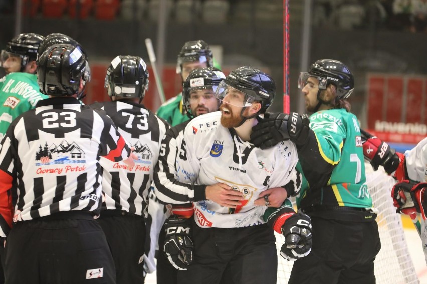 Śląskie derby pomiędzy GKS Tychy i JKH GKS Jastrzębie były...