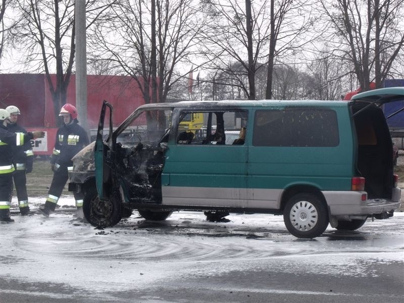 Pożar samochodu na ul. Kołobrzeskiej