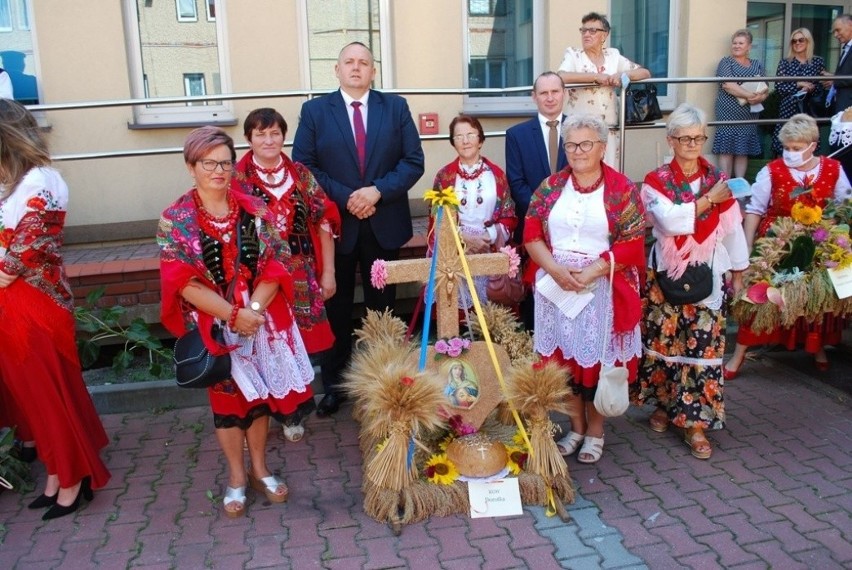 Dożynki parafialne w Tarłowie. Rolnicy podziękowali za plony [ZDJĘCIA] 