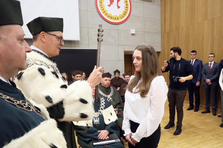 Lublin. Studenci z Politechniki Lubelskiej uroczyście rozpoczęli rok akademicki