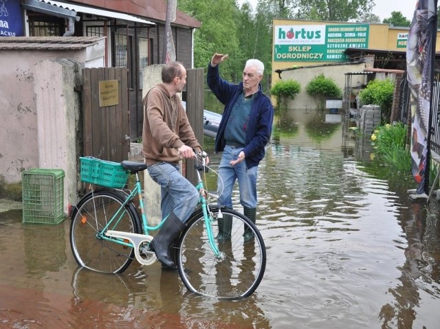 W maju 2010 roku powódź zalała w Czarnowąsach kilkaset gospodarstw. Woda przyszła przede wszystkim od strony Małej Panwi, dlatego mieszkańcom zależy na obwałowaniu tej rzeki.