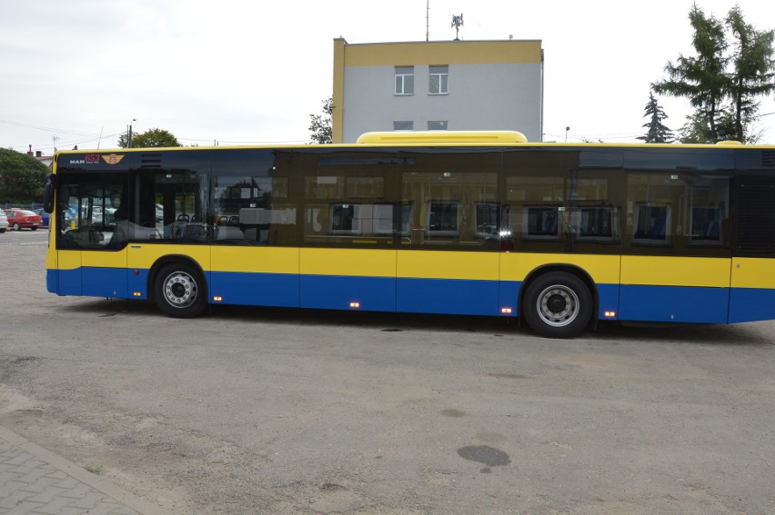 Tarnów. Kolejne nowe autobusy wyjechały na ulice miasta. Stare jelcze przechodzą do historii [ZDJĘCIA]