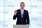 300 plus. Premier Mateusz Morawiecki chwali program „Dobry start”. "Wyprawka nie powinna dzielić w szkole dzieci na lepsze i gorsze"